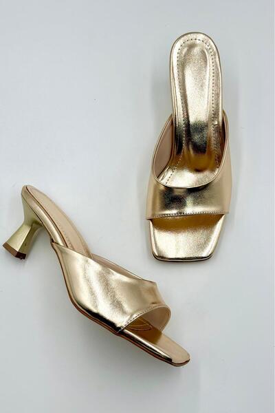 DefHeel'e Patent Leather Short Heeled Comfortable Stylish Slippers 5 cm
