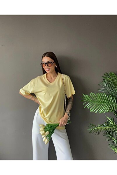 V Yaka Basic Kadın Tişört - Pamuklu Oversize Günlük Yazlık Üst Giyim