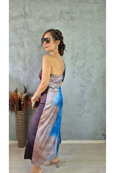 Butik MAVİ SIRT DETAYLI SATEN ELBİSE
