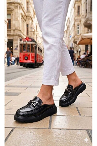 Oneka Shoes شبشب نسائي يومي باللون الأسود من جلد التمساح 262606SK1437