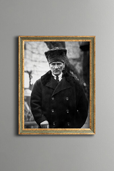 epiqart Ataturk - Vintage Patterned Painting - Fine Model