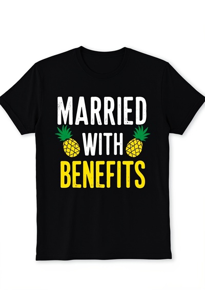 NOURAM تي شيرت أسود بتصميم مضحك يحمل رسومات 'Married Benefits' على شكل أناناس...
