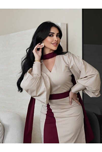 Ayaen Elegant Beige Dress with Distinctive Burgundy Details and Wide Sleeves.