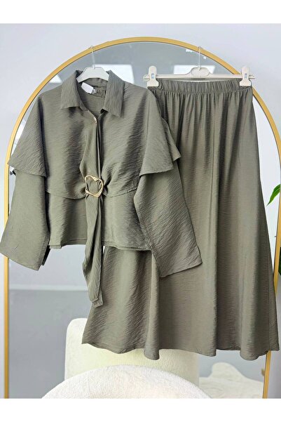 YILMAZBARMAZ Pelerin Gold Buckle Detailed Skirt Suit