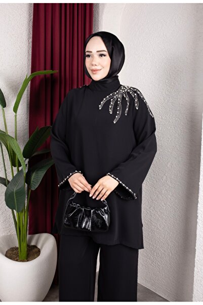Elif Artar Asil takım siyah