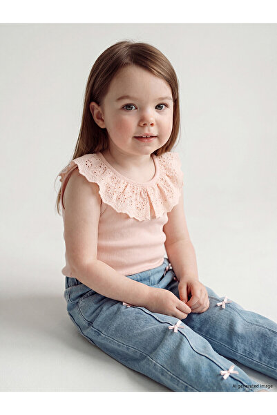 LC Waikiki Trendlucky Baby Girl T-Shirt with Scallop Detail