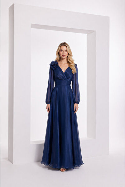 DORİDORCA Plus Size Evening Dress with Floral Embroidery Detail