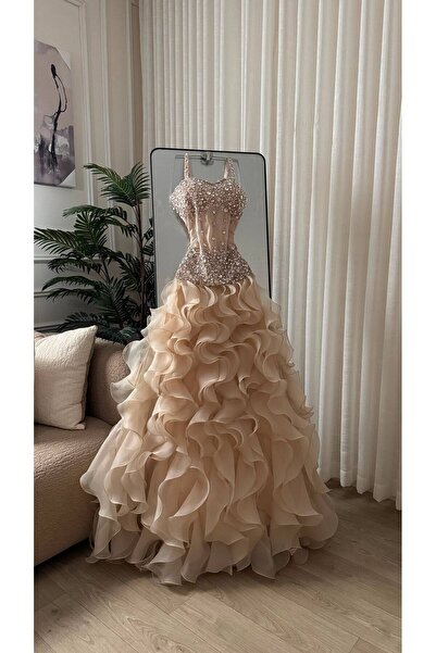 Dubai Champagne Gown with Luxurious Embroidery and Elegant Corset, Featuring ...