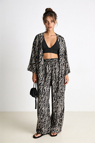 Lovelyİstanbul طقم بنطلون كيمونو صيفي منقوش من الفيسكون LRN0013 BLACK BONE