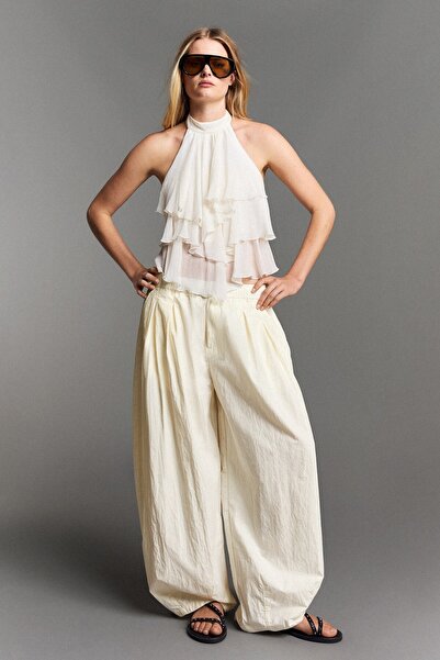 Bershka Hacimli teknik cropped pantolon