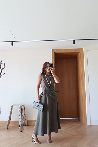 Özge Özgenç Sleeveless Dress with Scarf Accessory
