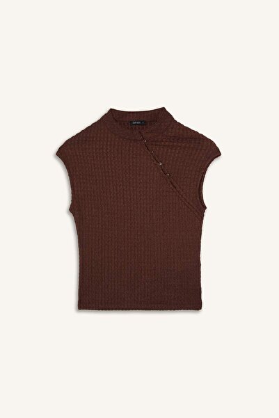 DeFacto Slim Fit Half Turtleneck Wrinkled Textured Sleeveless Ecru T-Shirt I1...