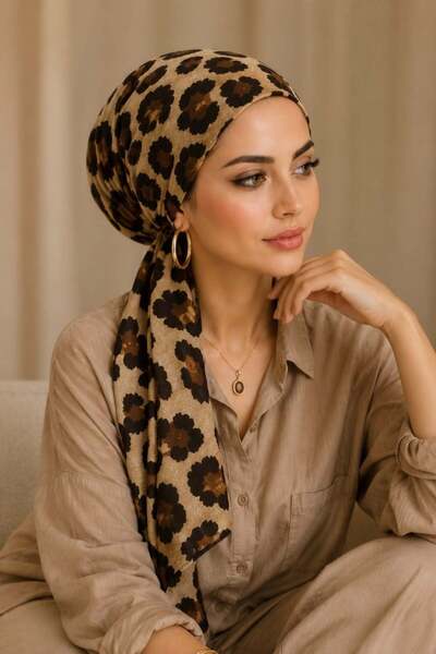 Aişe tesettür Bej Leopar Desenli Eşarp Bone