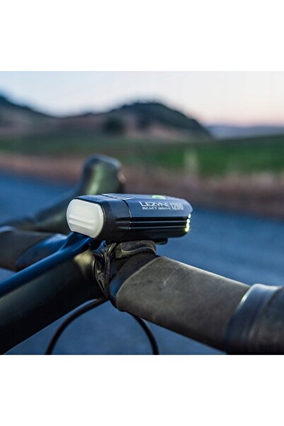 Lezyne LAMPĂ FRONTALĂ BICICLETA REACT DRIVE 1200 LM RADAR INTELIGENT IPX7