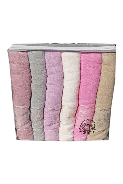Mariposa Secret Snap Flower Pattern Bath Towel
