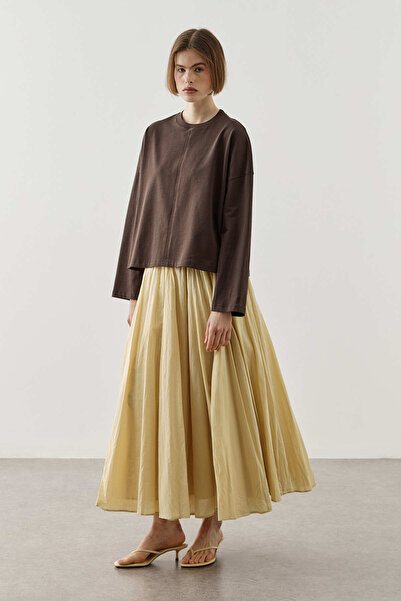 Fahhar Basic Long Sleeve T-Shirt with Front Stitching in Brown