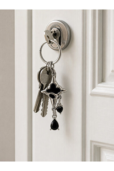 HER ŞEY NOTA www.herseynota.com Black Detailed Gothic Star Figured Metal Keyc...