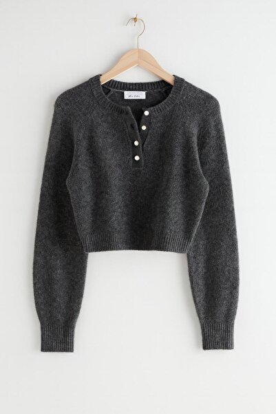 NATUFIAN STORE Women's Soft Textured Pearl Button Basic Knitwear Sweater