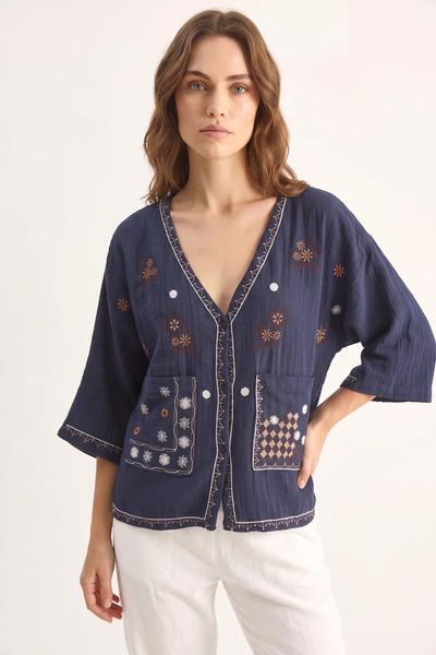 Şeker Portakalım Women's Embroidered Pocket Detailed V-Neck Muslin Navy Blue Shirt