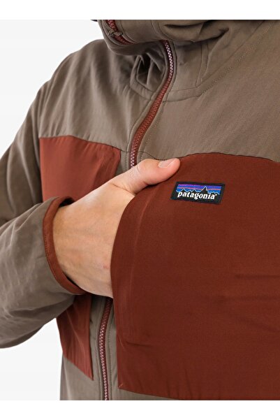 Patagonia Jachetă softshell R2 TechFace Hoody - maro marlow M