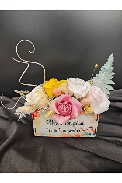 DLC Aranjament floral cadou început de an scolar