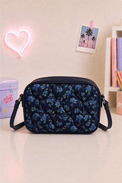 ICONE BAG Икона Детска капитонирана чанта за рамо със сърца и детайли