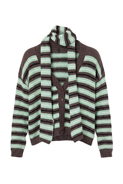 Trendyol Collection كارديجان تريكو بياقة على شكل V وتفاصيل شال بنية اللون ومل...
