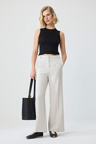 Trendyol Collection Beige Pleated Wide Leg Pants Twoaw25Pl00109