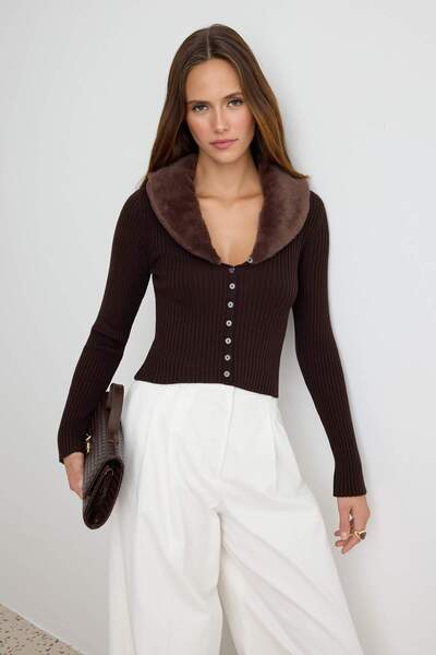 Trendyol Collection Brown Detachable Fur Detailed Fitted Knitwear Cardigan Tw...