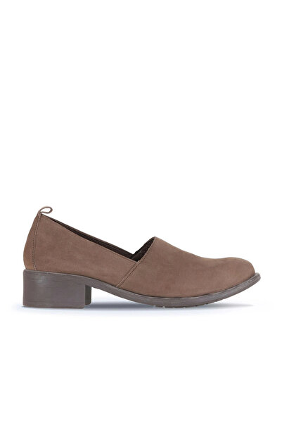 Bueno Shoes Pantofi cu toc mic pentru femei din nubuc maro 01wd1807