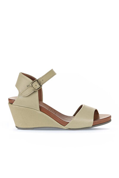 Bueno Shoes Sandale cu toc cu pană pentru femei din piele kaki 01wj1503