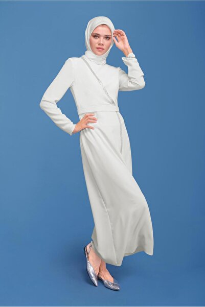 Alvina فستان كريب بتفاصيل شريطية 41776