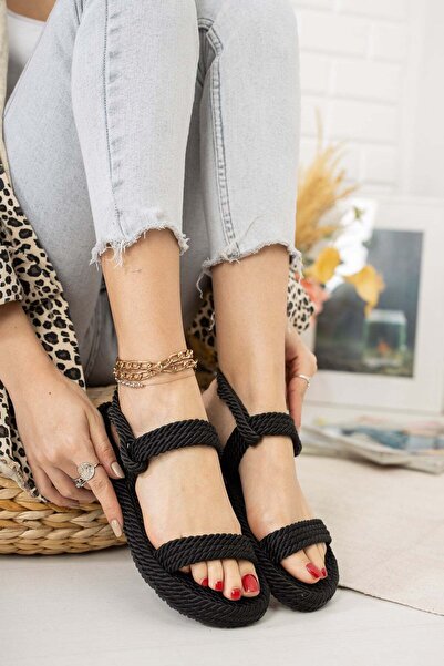 Fox Shoes Schwarze Damen-Sandalen aus Stroh mit Seilzug K596012104