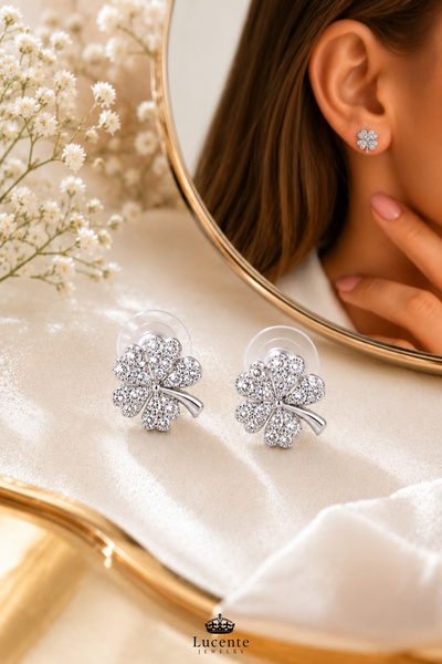 Lucente Jewellery 925 Ayar Uğur Bereket Şans Aşk ve Zerafetin Simgesi Minimal Yonca Hediyelik Kararma Karşıtı Rodyum Güçlendirmeli Gümüş Özel Gün Hediyesi 4 Yapraklı Yonca Şık & Zarif 1 Çift Küpe