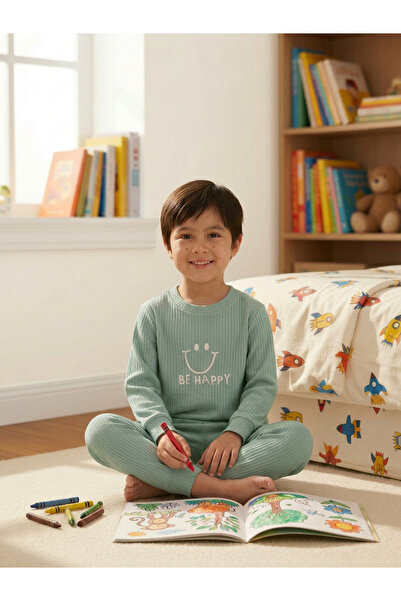 Minidamla Smiling Face Printed Pajama Set for Ages 1-7 - Green
