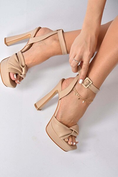 Fox Shoes حذاء نسائي بكعب سميك من الجلد K404080209
