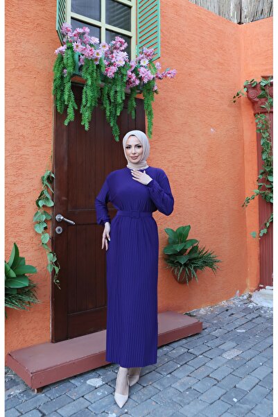 NİSUM MODA KOMPLE PİLİSELİ VE KEMERLİ UZUN ELBİSE