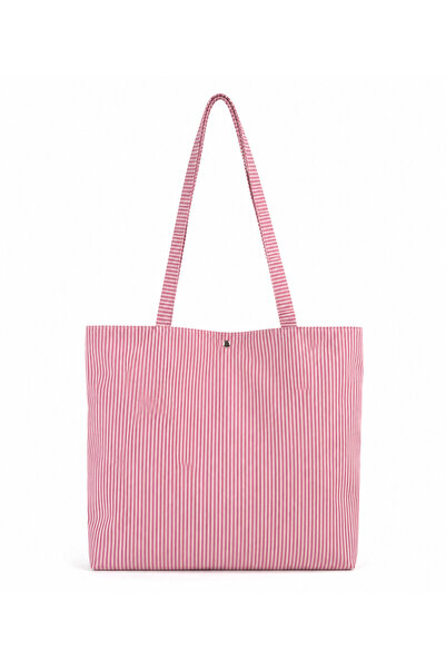 Oversized Gabardine Shoulder Bag with Snap Closure Daily use.