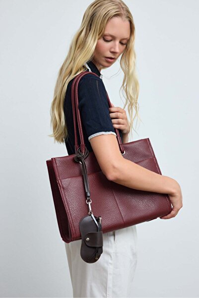 Shule Bags Madison Glasses Case Shoulder Bag Burgundy