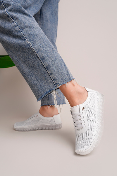 Ewen Tomm Genuine Leather Black Women's Sneaker – Breathable Lightweight Casu...