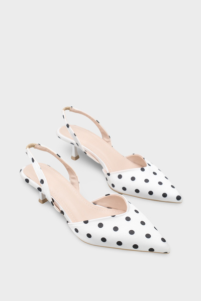Capone Outfitters Esmerelda Pointed Toe Women's Shoes with Back Strap and Med...