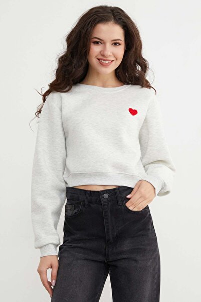 Fulla Moda Hanorac crop cu broderie inimă cu 3 fire