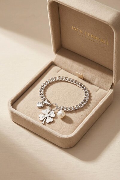 Jack Ferrero White Plated Pearl and Clover Figured Women's Chain Lucky Bracelet
