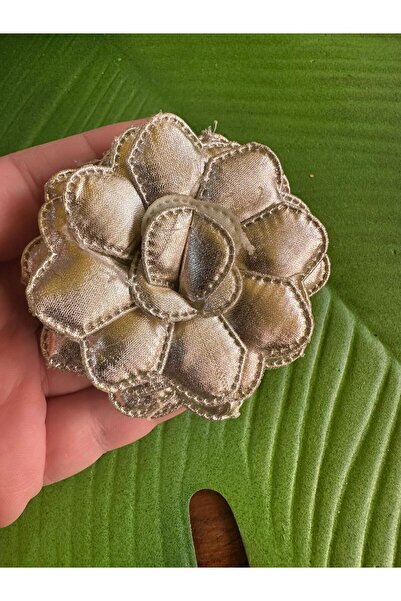 Gönülden Tasarım 7x7 Cm Çiçekli Taşlı Broş Yaka İğnesi ALTIN