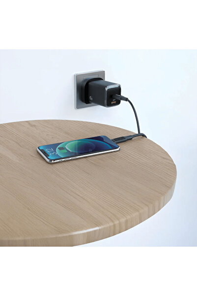Green Lion G-Charge Series Dual Port Wall Charger 45 W UK Plug with 1 m USB-C to USB-C Cable, QC 3.0