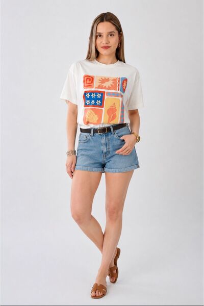 Açık Ekru Tshirt Yaz Renkleriyle