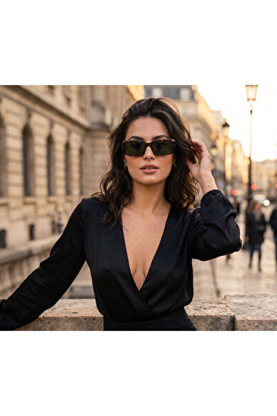 Prada Kadın Güneş Gözlüğü Uv400 54-21-145 NT26700229