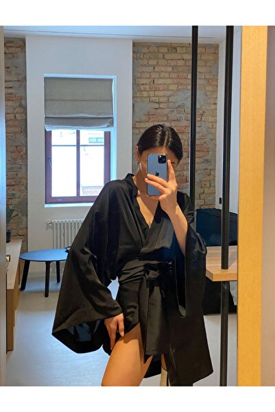 Sandrada SD Black satin kimono robe with drawstring waist and wide sleeves