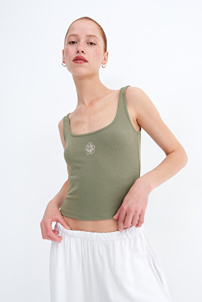 Addax Embroidered Athlete A1945
