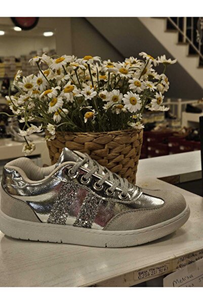 YILDIZ أحذية رياضية أنيقة